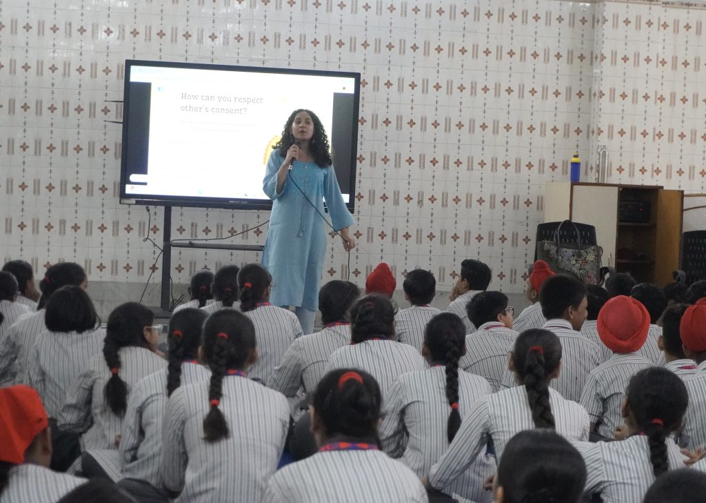 Pratisandhi volunteer conducting a consent project workshop session at a school, enabling healthy and respectful interpersonal relationships among our students!